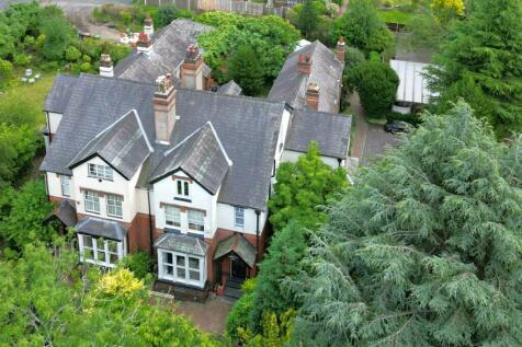 7 bedroom semi-detached house for sale