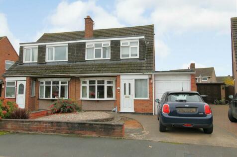 3 bedroom semi-detached house for sale