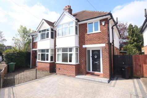 Elm Road, Kidderminster, DY10 3 bed semi