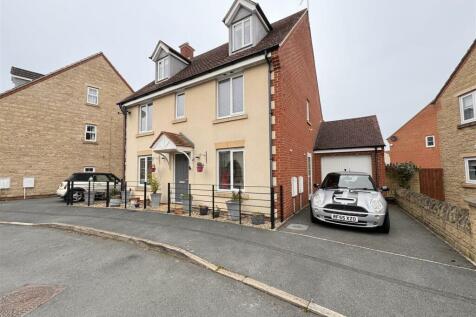 Newson Road, Swindon SN25 5 bed detached house for sale