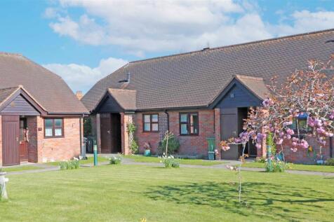 Central Thame, Oxfordshire 2 bed bungalow for sale