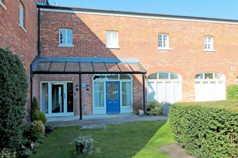 Central Thame, Oxfordshire 2 bed mews for sale