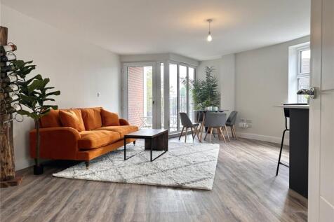 Ramparts, Wilton Road, Salisbury... 2 bed apartment for sale
