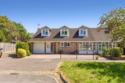 4 bedroom semi-detached bungalow for sale
