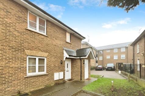 Fourdrinier Way, Hemel Hempstead HP3 2 bed maisonette for sale