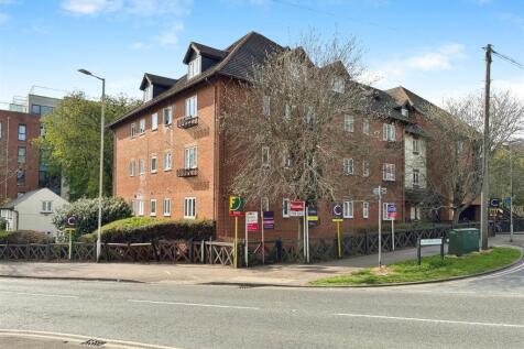 Alexandra Road, Hemel Hempstead HP2 2 bed flat for sale