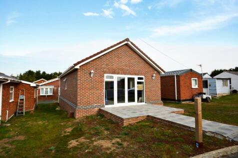 2 bedroom detached bungalow for sale