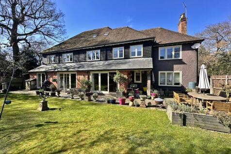 Sway Road, Brockenhurst, Hampshire, SO42 9 bed detached house for sale