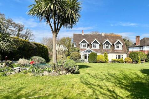 New Valley Road, Milford on Sea... 4 bed detached house for sale