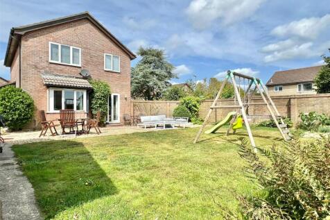 Cedar Drive, Everton, Lymington... 3 bed detached house for sale