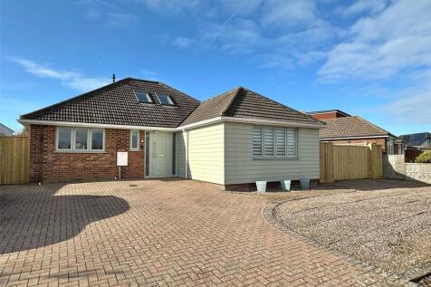 Island View Close, Milford on Sea... 4 bed detached house for sale