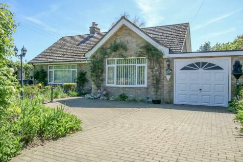 3 bedroom detached bungalow for sale