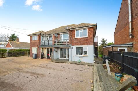 Southwood Road, Hayling Island PO11 2 bed apartment for sale