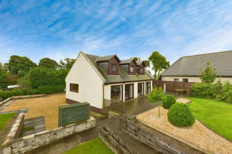 6 bedroom detached house for sale