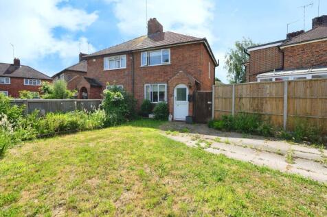 Wantley Hill Estate, Henfield BN5 2 bed semi