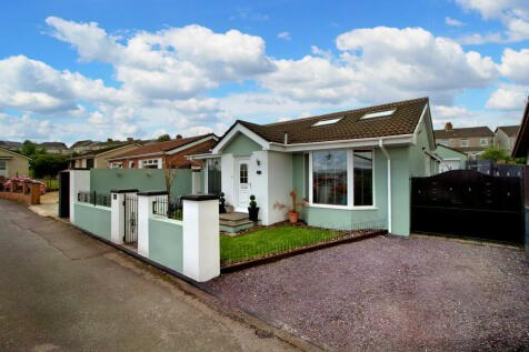 4 bedroom detached bungalow for sale