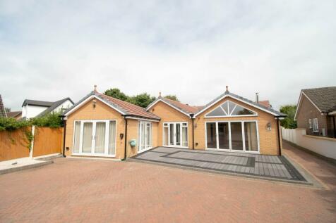 4 bedroom detached bungalow for sale