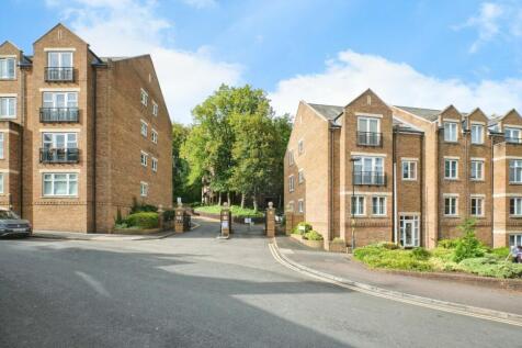 Caversham Place, Sutton Coldfield B73 3 bed apartment for sale