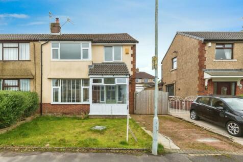 3 bedroom semi-detached house for sale