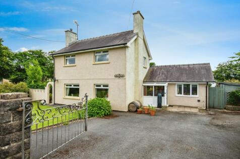 Llandysul SA44 3 bed detached house for sale