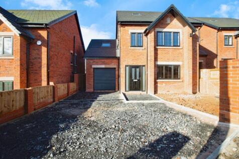 Chapel Lane, Chorley PR7 5 bed detached house for sale