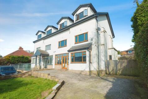 Mottram Road, Stalybridge SK15 3 bed semi