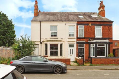 4 bedroom semi-detached house for sale