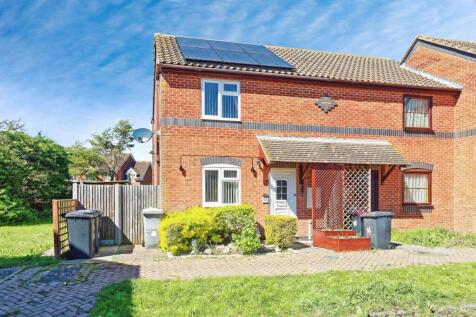 Maple Gardens, Canterbury CT3 2 bed end of terrace house for sale