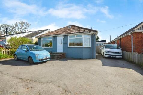 3 bedroom detached bungalow for sale