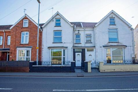 4 bedroom terraced house for sale