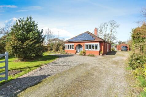 3 bedroom detached bungalow for sale
