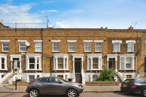 Mountgrove Road, London N5 3 bed maisonette for sale