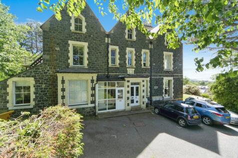 Park Road, Llanfairfechan LL33 2 bed apartment for sale