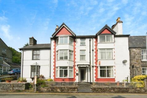 7 bedroom terraced house for sale