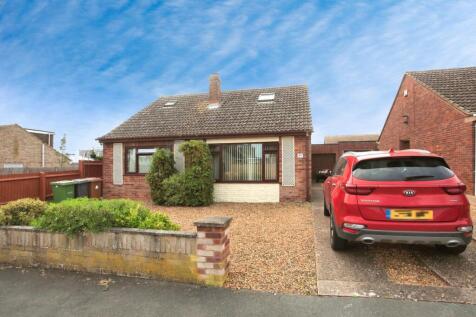 4 bedroom detached bungalow for sale