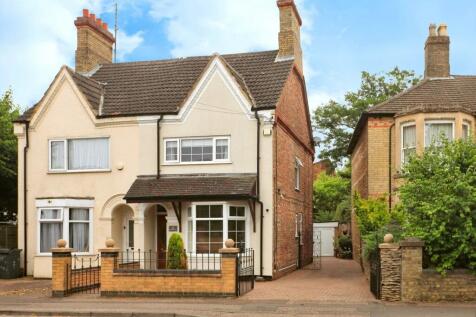 Eastfield Road, Peterborough PE1 3 bed semi