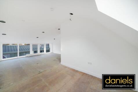 4 bedroom mews property for sale