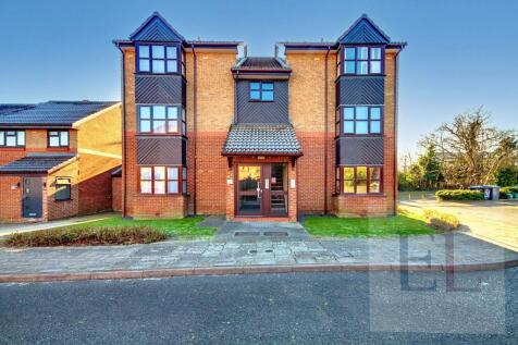 Studio flat for sale