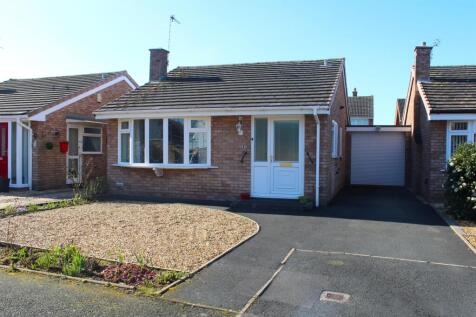 2 bedroom semi-detached bungalow for sale