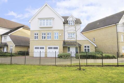 6 bedroom detached house for sale