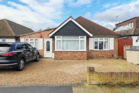 4 bedroom detached bungalow for sale