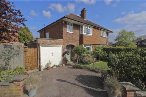 3 bedroom semi-detached house for sale