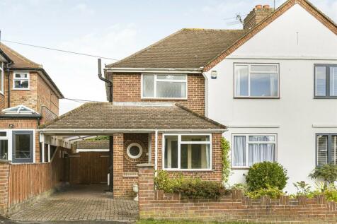 3 bedroom semi-detached house for sale