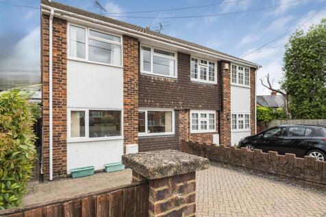 Oak Tree Road 3 bed house for sale