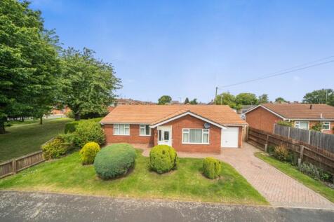 Quaker Lane, Spalding, Lincolnshire... 3 bed detached bungalow for sale