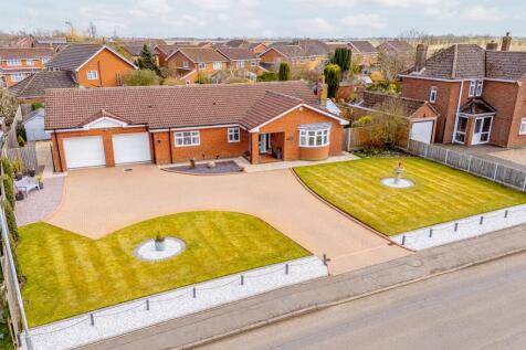Church Gate, Whaplode, Spalding... 2 bed detached bungalow for sale