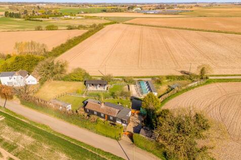 Blazegate, Gedney, Spalding... 2 bed detached bungalow for sale