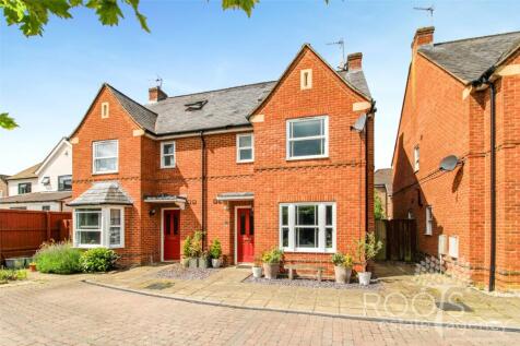 Westwood Mews, Newbury RG14 4 bed semi