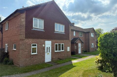 Reynolds Court, West Berkshire RG18 2 bed maisonette for sale