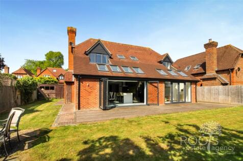 Steeple View, Thatcham RG19 4 bed detached house for sale